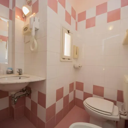 Hotel Savoia Finale Ligure