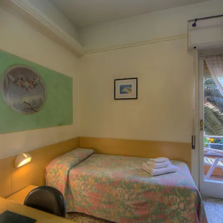 Hotel Savoia Finale Ligure