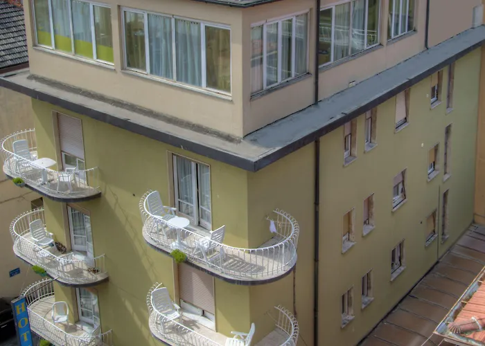 Savoia 3* Finale Ligure